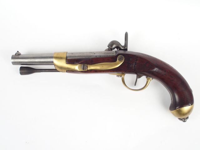 Pistolet réglementaire français à percussion modèle 1822 t bis (modifi