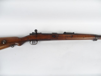 Vente aux enchères Intéressant fusil réglementaire Allemand Mauser 98 dans son calibre d’
