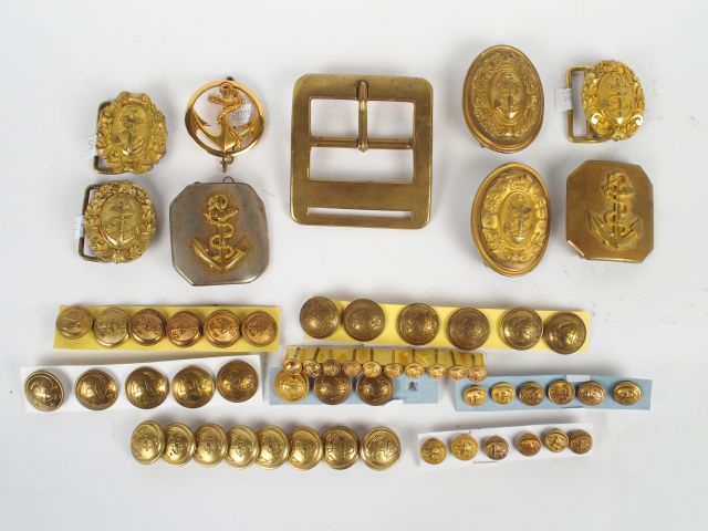 Lot de cuivrerie militaire autour du thème de la marine (19/20ème) on 