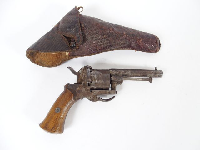 Révolver système Lefaucheux calibre 7mm à broche poli blanc, mécanisme