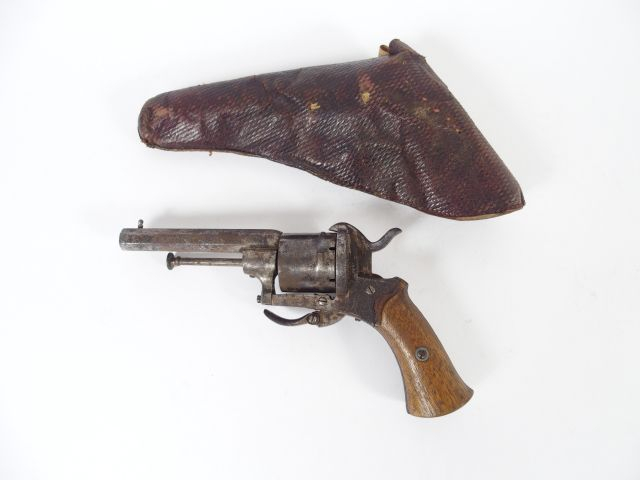 Révolver système Lefaucheux calibre 7mm à broche poli blanc, mécanisme