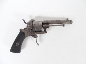 Vente aux enchères Révolver système Lefaucheux fabrication Belge calibre 7mm à broche pol