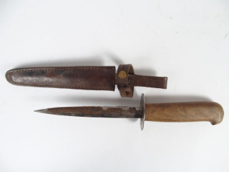 Vente aux enchères Couteau de combat Français de nécessité fabrication “Cheron   Vogt” Co