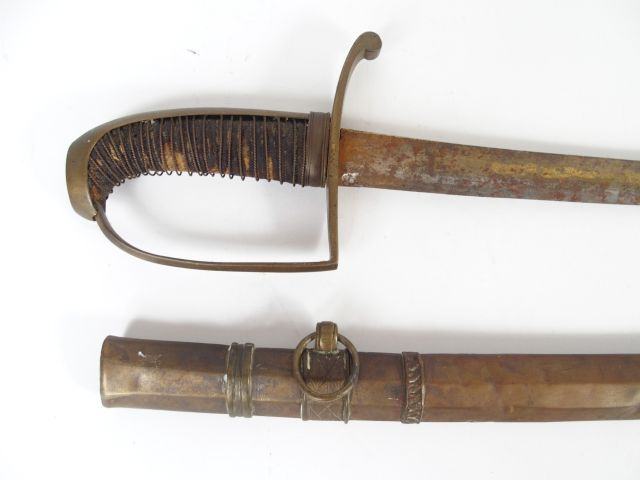 Sabre de cavalerie légère  monté bronze, calotte à longue queue, branc
