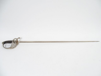 Vente aux enchères Sabre Français d’officier réglementaire modèle 1882, fusée corne  fili
