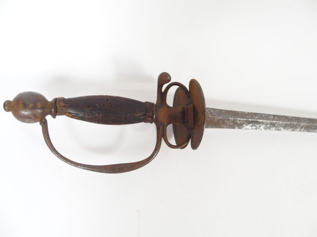 Epée de sergent modèle 1767, lame triangulaire à pans creux de 670mm d