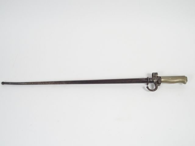 Baïonnette Française de fusil Lebel 1886/93  avec quillon, poignée mai