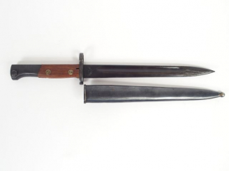 Vente aux enchères Baïonnette Yougoslave pour fusil Mauser 98K, type 44 marquages cyrilli