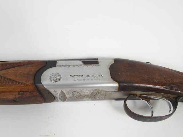 Fusil de chasse moderne superposé calibre 12/70 Beretta S55, crosse de