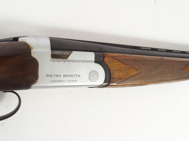 Fusil de chasse moderne superposé calibre 12/70 Beretta S55, crosse de