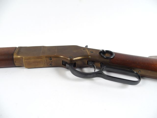 Réplique Italienne d’une carabine de selle Winchester 66 calibre 22LR.