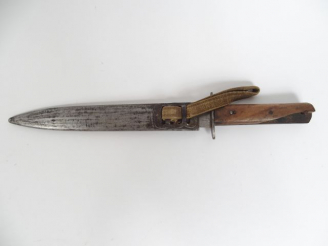Vente aux enchères Couteau de combat Autrichien première guerre mondiale. Forte lame à un