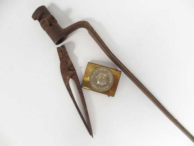 Lot composite comprenant: un boucle de ceinture Prussienne modèle 1847