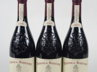 Vente aux enchères 3 BOUTEILLES BEAUCASTEL CHATEAUNEUF DU PAPE - 2005