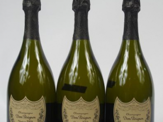 Vente aux enchères 3 BOUTEILLES CHAMPAGNE DOM PERIGNON - 2004
