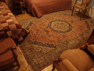 Vente aux enchères Grand tapis fond rose
