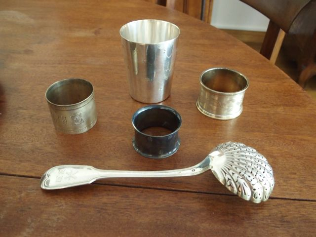 Timbale CARDEILHAC et trois ronds de serviette, l'ensemble en argent p