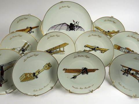 Collection d'assiettes en porcelaine de Limoges, service 'vieilles tig