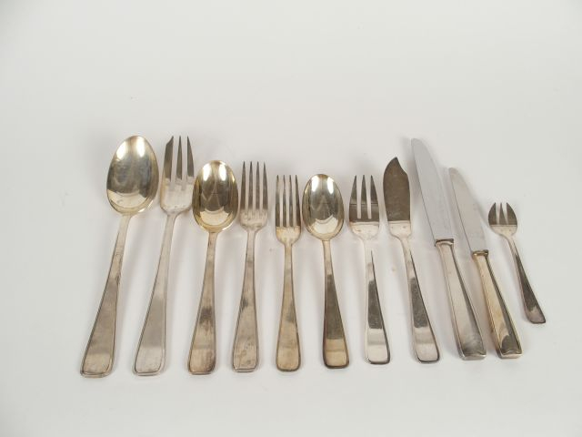 Ménagère en métal argenté de style 1940