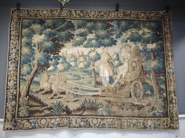 Tapisserie d'Aubusson XVIIe 'Cérès sur son char tiré par deux lions. 2