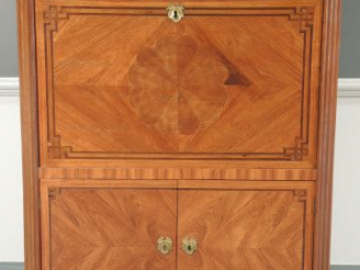 Vente aux enchères Secrétaire Louis XVI en marqueterie, ouvrant à deux portes, un tiroir 