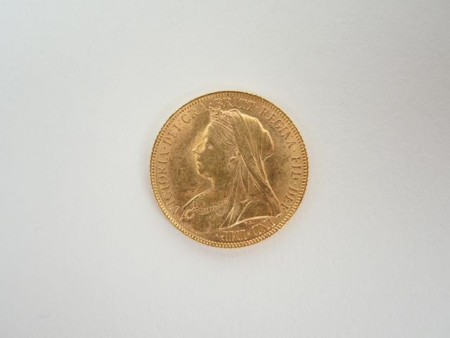 Pièce en or Victoria. Poids : 8 g