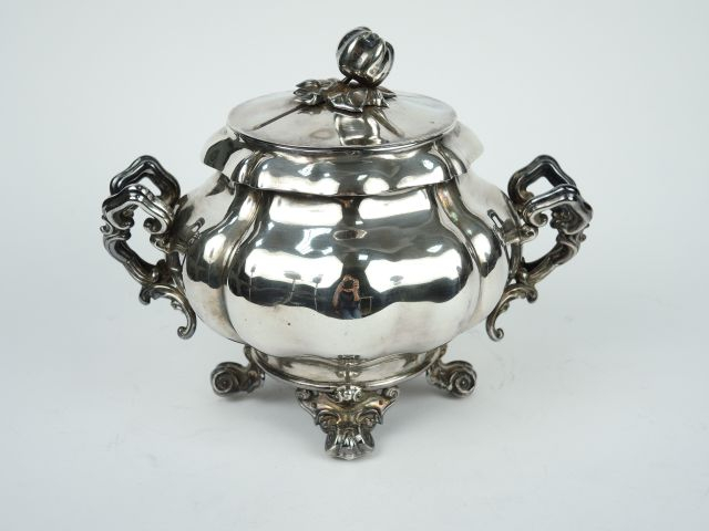 Sucrier Napoléon III en argent, poinçon Minerve, à décor de godrons, a