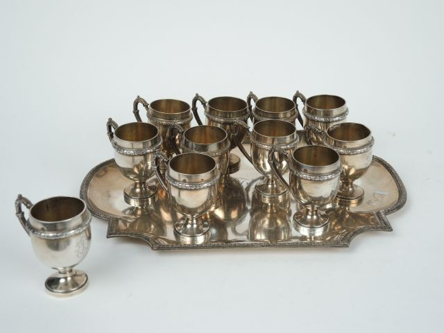 	Service à liqueur de style Louis XVI en argent, poinçon Minerve, comp