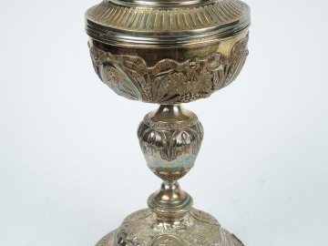 Ciboire en vermeil, poinçon Minerve. Poids : 480 g