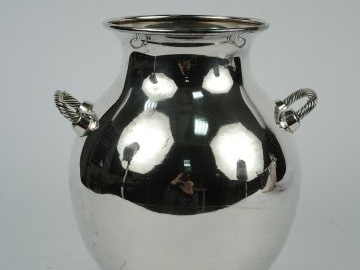 Vase à anses en métal argenté