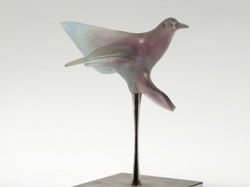 DAUM. Sculpture en pâte de verre "Oiseau". Signée LHOSTE. Hauteur avec