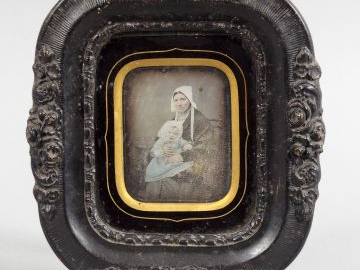 Daguerréotype XIXe, "Portrait d'une grand-mère et de sa petite fille".