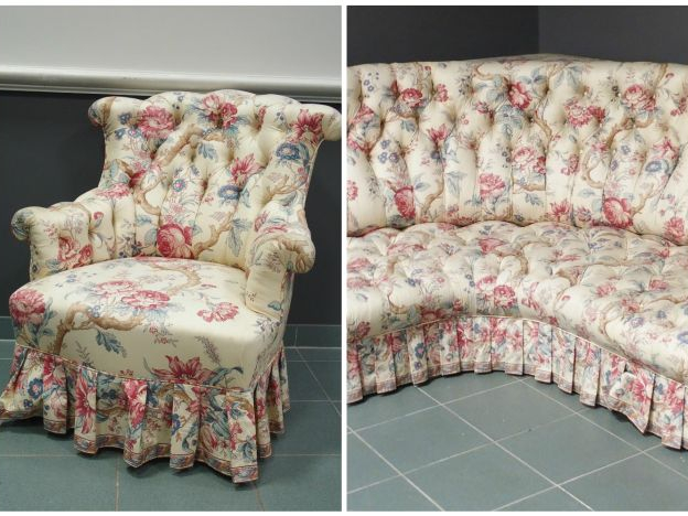 Mobilier de salon comprenant un canapé d'angle et une paire de fauteui