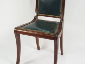 Vente aux enchères Suite de 6 chaises de salle à manger de style Empire en acajou, placag