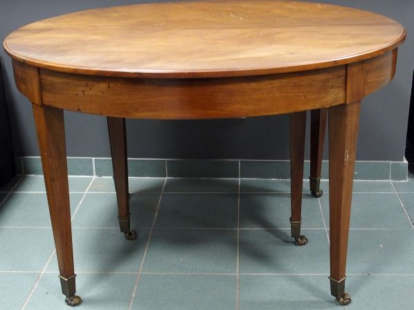 Table de salle à manger Directoire en acajou et placage d'acajou, 6 pi