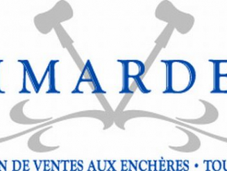 Vente aux enchères Paire de bergères en bois naturel, anciennement rechampi, mouluré à dé