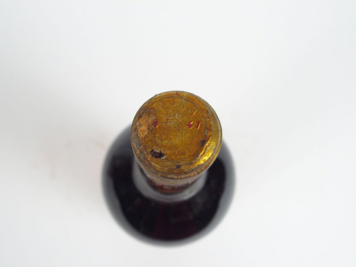 1 BOUTEILLE CHÂTEAU D'YQUEM 1er CCS SAUTERNES - 1947 - LB/EA/BOUCHON C
