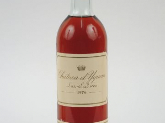 Vente aux enchères 1 BOUTEILLE CHÂTEAU D'YQUEM 1er CCS SAUTERNES - 1976 - LB-HEP/CAPS LA