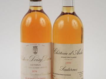 2 BOUTEILLES SAUTERNES : 1 CHÂTEAU DOISY DAENE 1976 - 1 CHÂTEAU D'ARCH