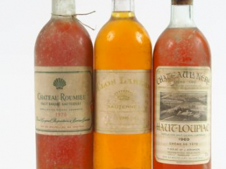 Vente aux enchères 3 BOUTEILLES : 1 CHÂTEAU ROUMIEU SAUTERNES 1970 BG/BS/ELA - 1 CLOS LAB
