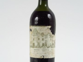 Vente aux enchères 1 BOUTEILLE CHÂTEAU HAUT BRION 1er GCC GRAVES - 1907 - MEP/ETA/CAPS CO