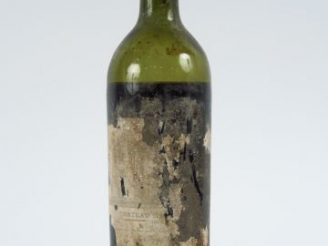 Vente aux enchères 1 BOUTEILLE CHÂTEAU HAUT BRION 1er GCC GRAVES - 1908 - BEP/2,5 CM AU D