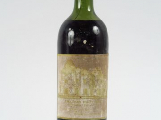Vente aux enchères 1 BOUTEILLE CHÂTEAU HAUT BRION 1er GCC GRAVES - 1914 - HEP-MEP/ETF