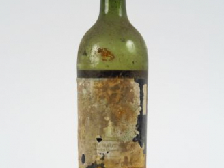 Vente aux enchères 1 BOUTEILLE CHÂTEAU HAUT BRION 1er GCC GRAVES - 1914 - BEP/1 CM AU DES
