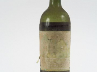 Vente aux enchères 1 BOUTEILLE CHÂTEAU HAUT BRION 1er GCC GRAVES - 1914 - VIDANGE/2 CM AU