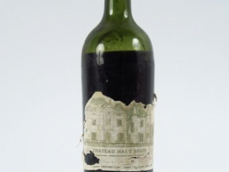 Vente aux enchères 1 BOUTEILLE CHÂTEAU HAUT BRION 1er GCC GRAVES - ANNEES 10/20 - BEP-VID