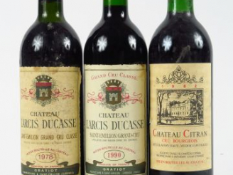 Vente aux enchères 3 BOUTEILLES BORDEAUX : 1 CHÂTEAU CITRAN CB HAUT MEDOC 1982 BG+ - 2 CH