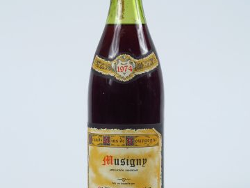 1 BOUTEILLE MUSIGNY CLAVELIER   FILS - 1974