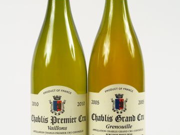 2 BOUTEILLES CHABLIS DROIN : 1 'GRENOUILLE' GC 2005 - 1 'VAILLONS' 1er