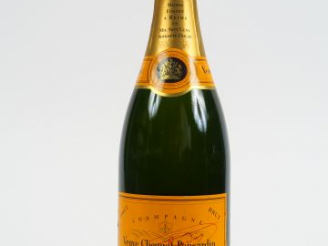 Vente aux enchères 1 BOUTEILLE CHAMPAGNE VEUVE CLICQUOT PONSARDIN